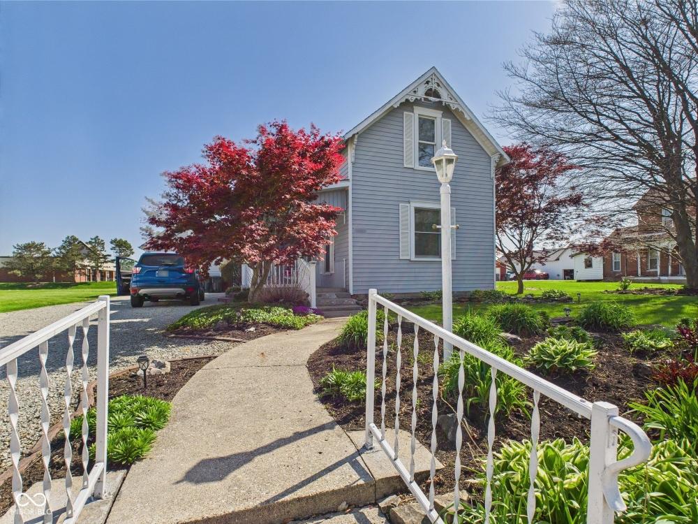 Currently Displayed Property Photo