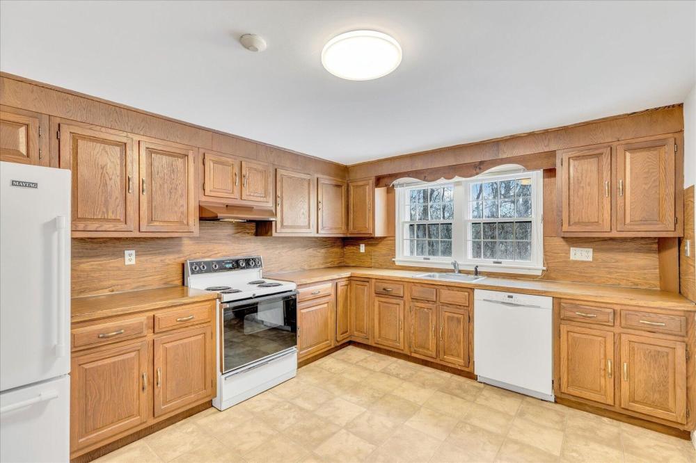 Currently Displayed Property Photo