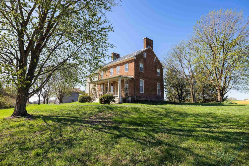 Currently Displayed Property Photo