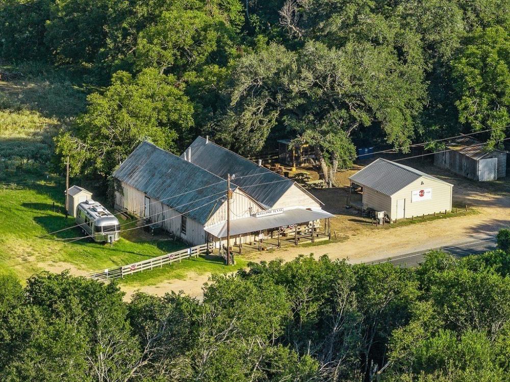 Currently Displayed Property Photo