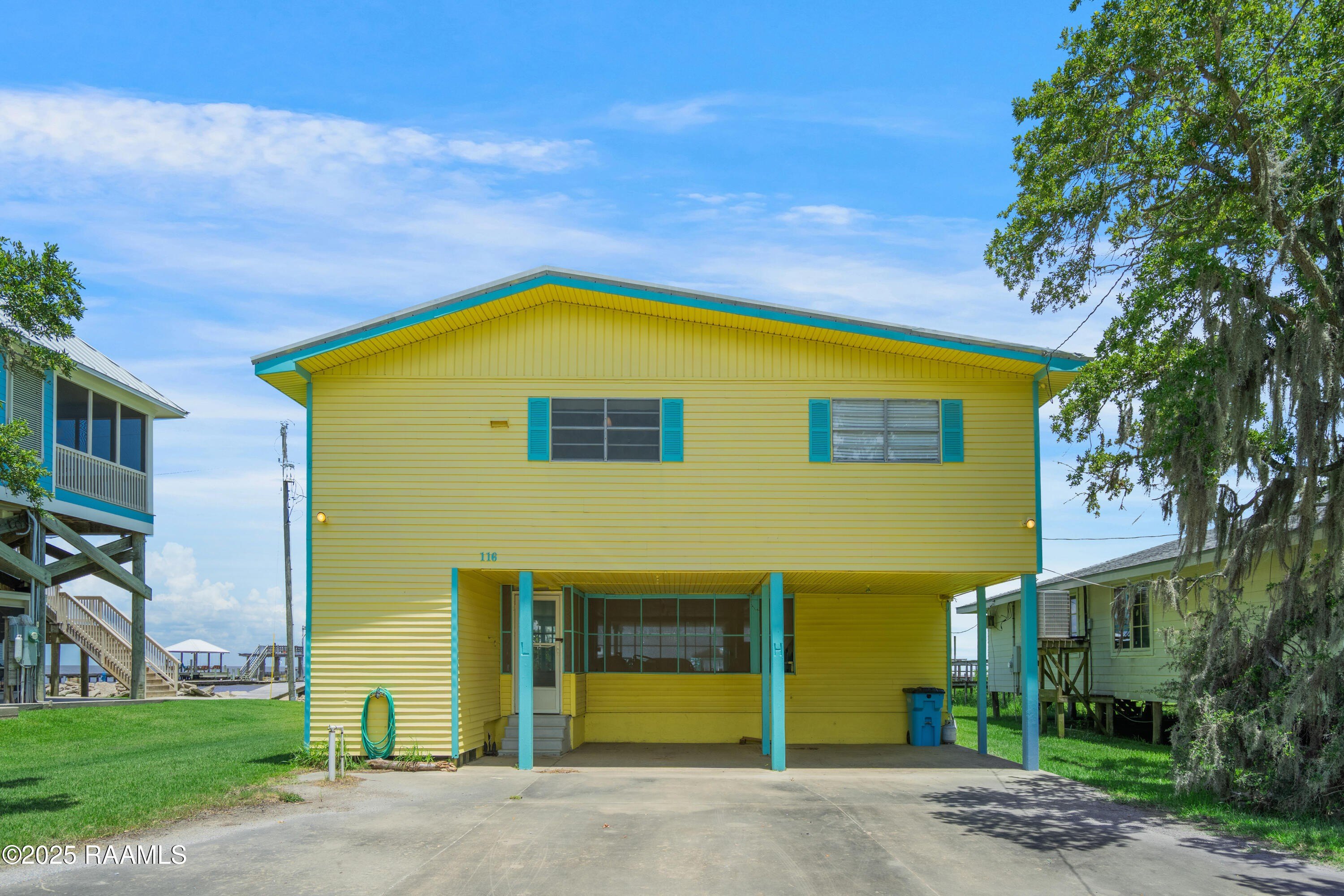 Currently Displayed Property Photo