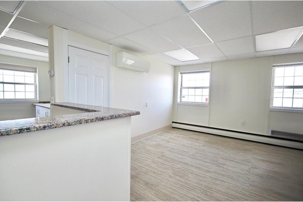 Currently Displayed Property Photo