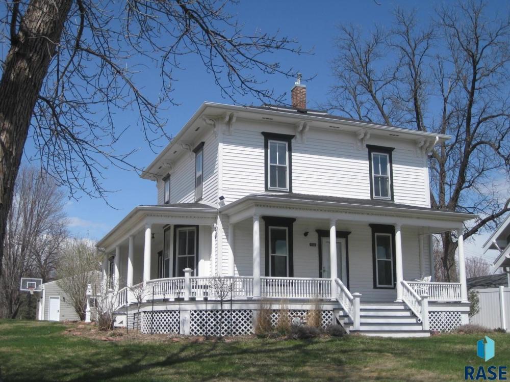 Currently Displayed Property Photo
