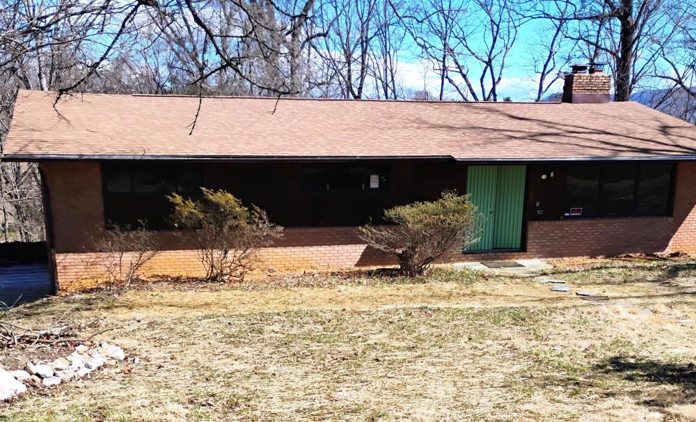 Currently Displayed Property Photo