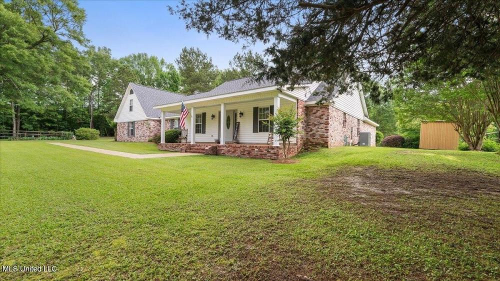 Currently Displayed Property Photo