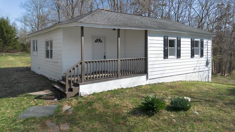 Currently Displayed Property Photo