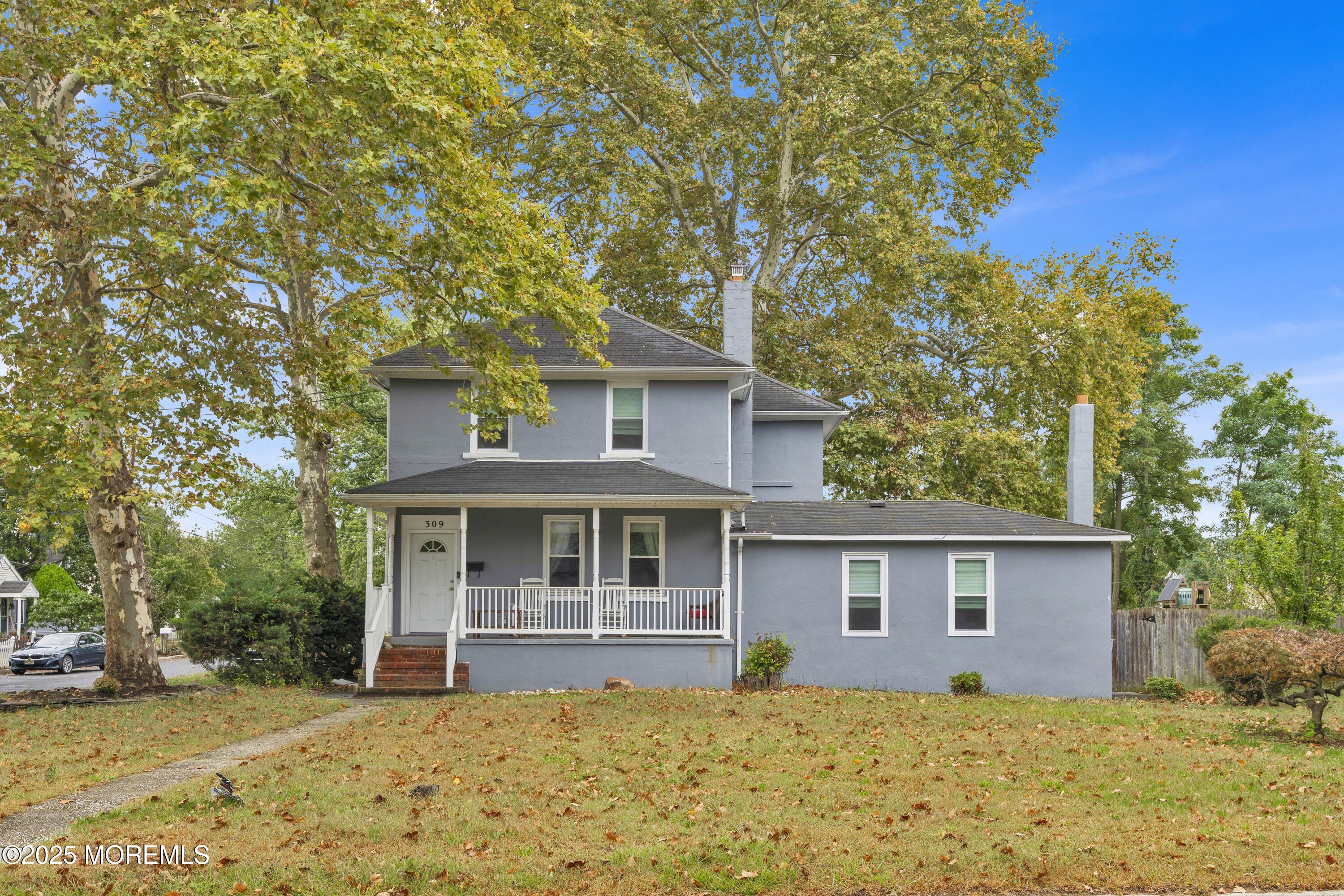 Currently Displayed Property Photo