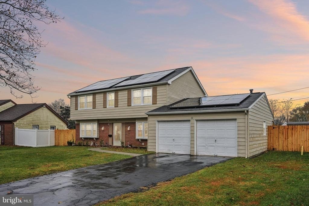 Currently Displayed Property Photo