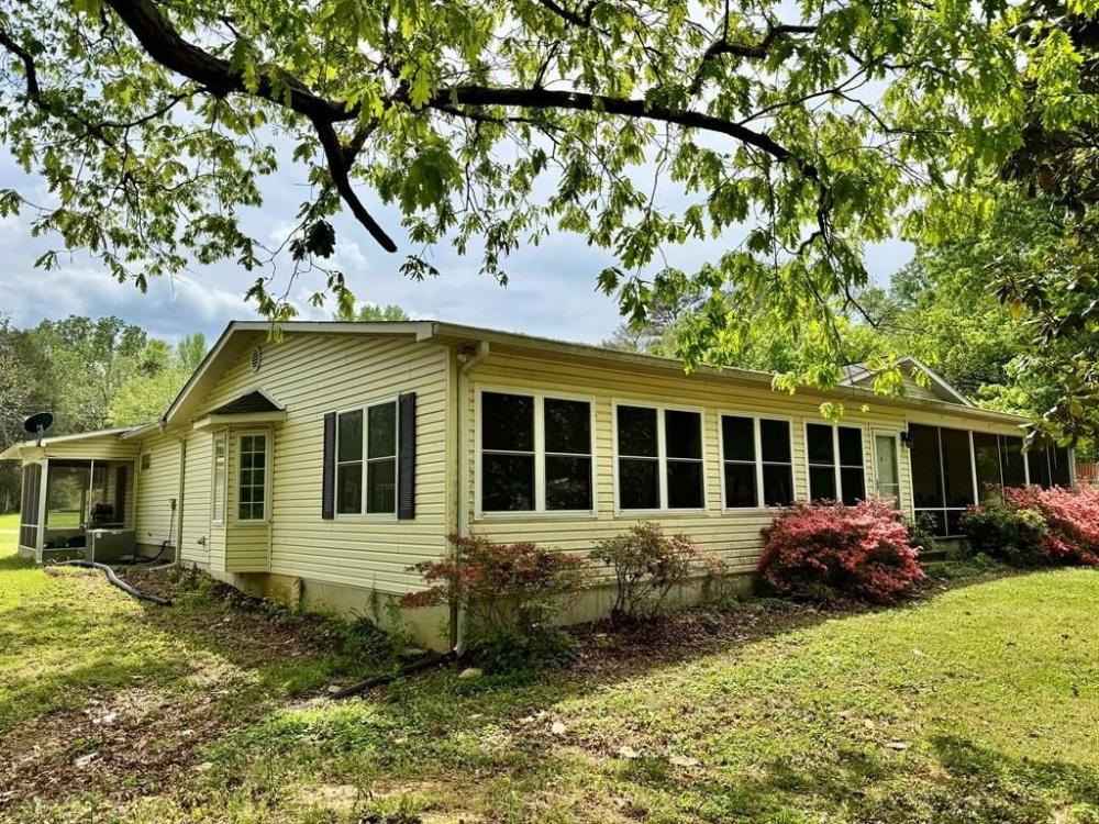 Currently Displayed Property Photo