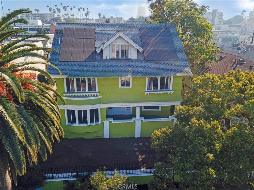 Currently Displayed Property Photo