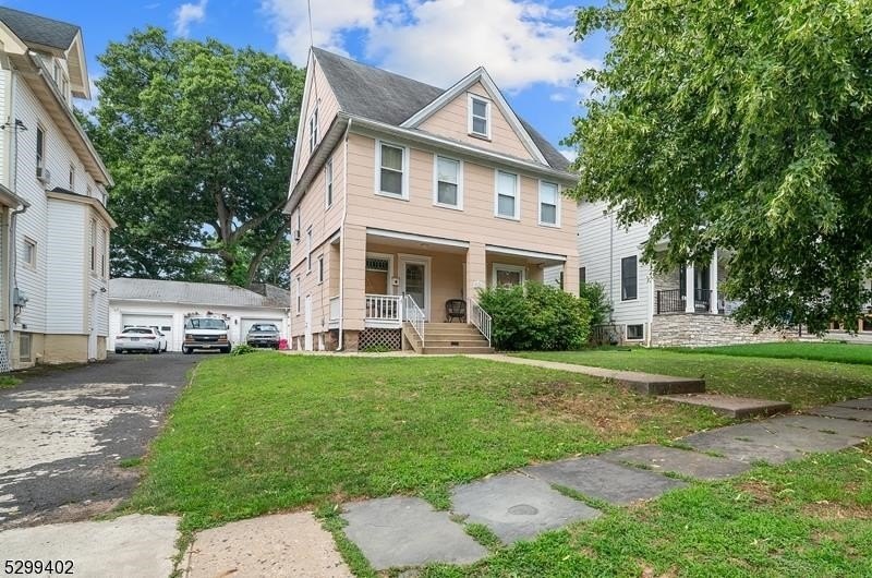 Currently Displayed Property Photo