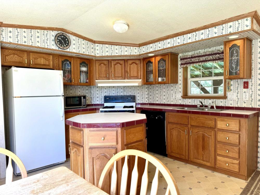 Currently Displayed Property Photo