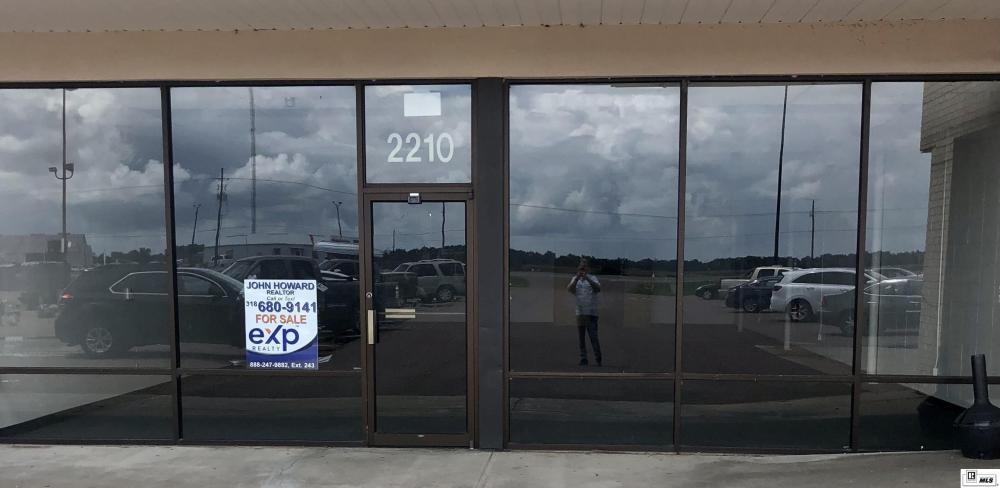 Currently Displayed Property Photo