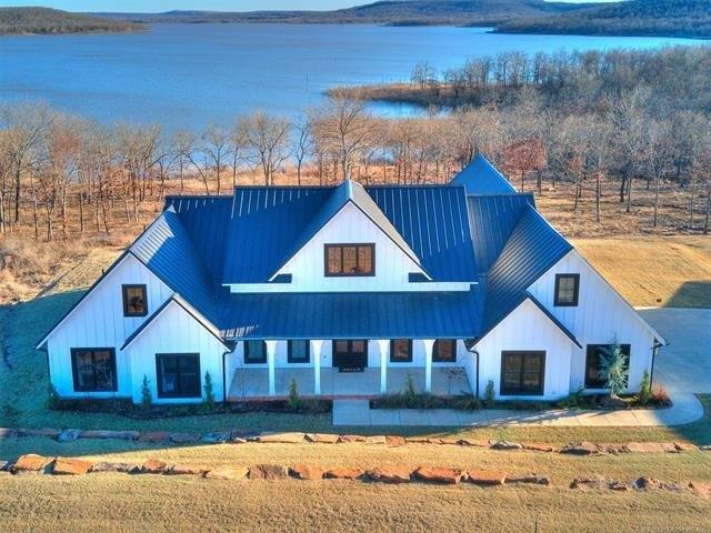 Currently Displayed Property Photo