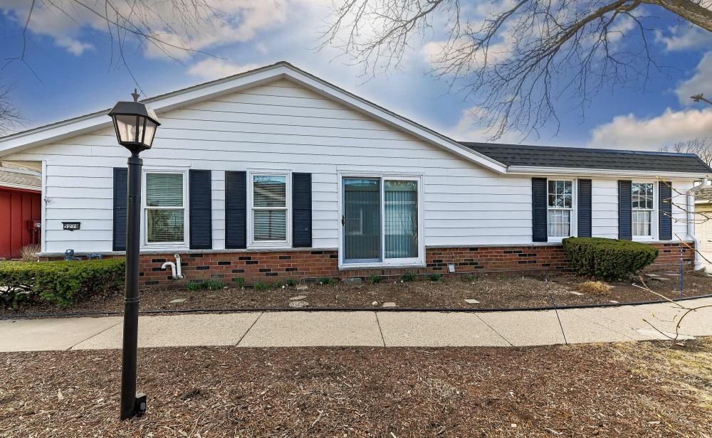 Currently Displayed Property Photo