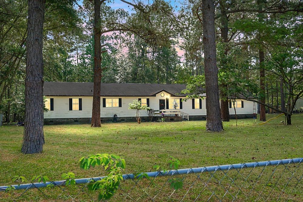 Currently Displayed Property Photo