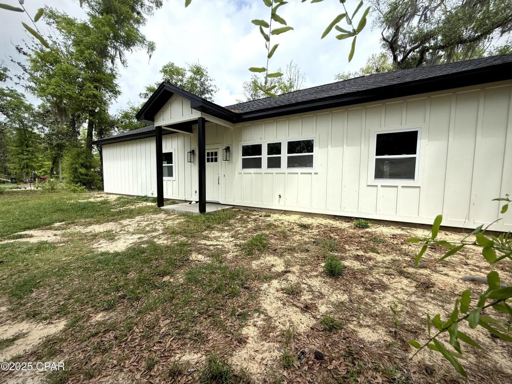Currently Displayed Property Photo