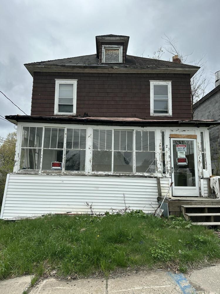 Currently Displayed Property Photo