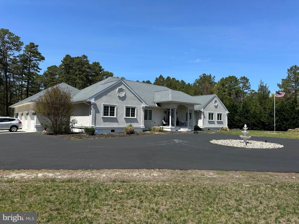 Currently Displayed Property Photo
