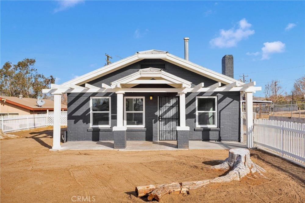Currently Displayed Property Photo