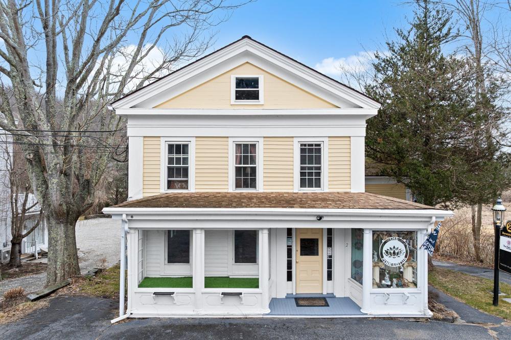 Currently Displayed Property Photo