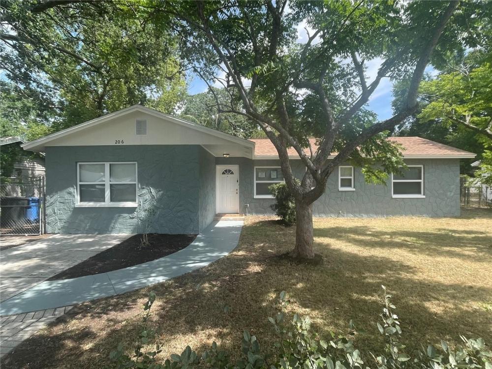 Currently Displayed Property Photo