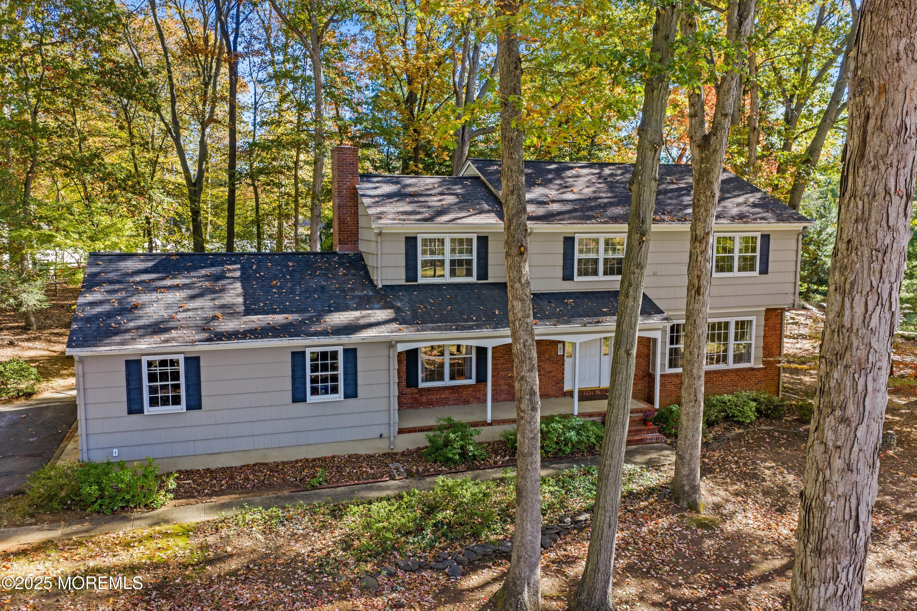 Currently Displayed Property Photo