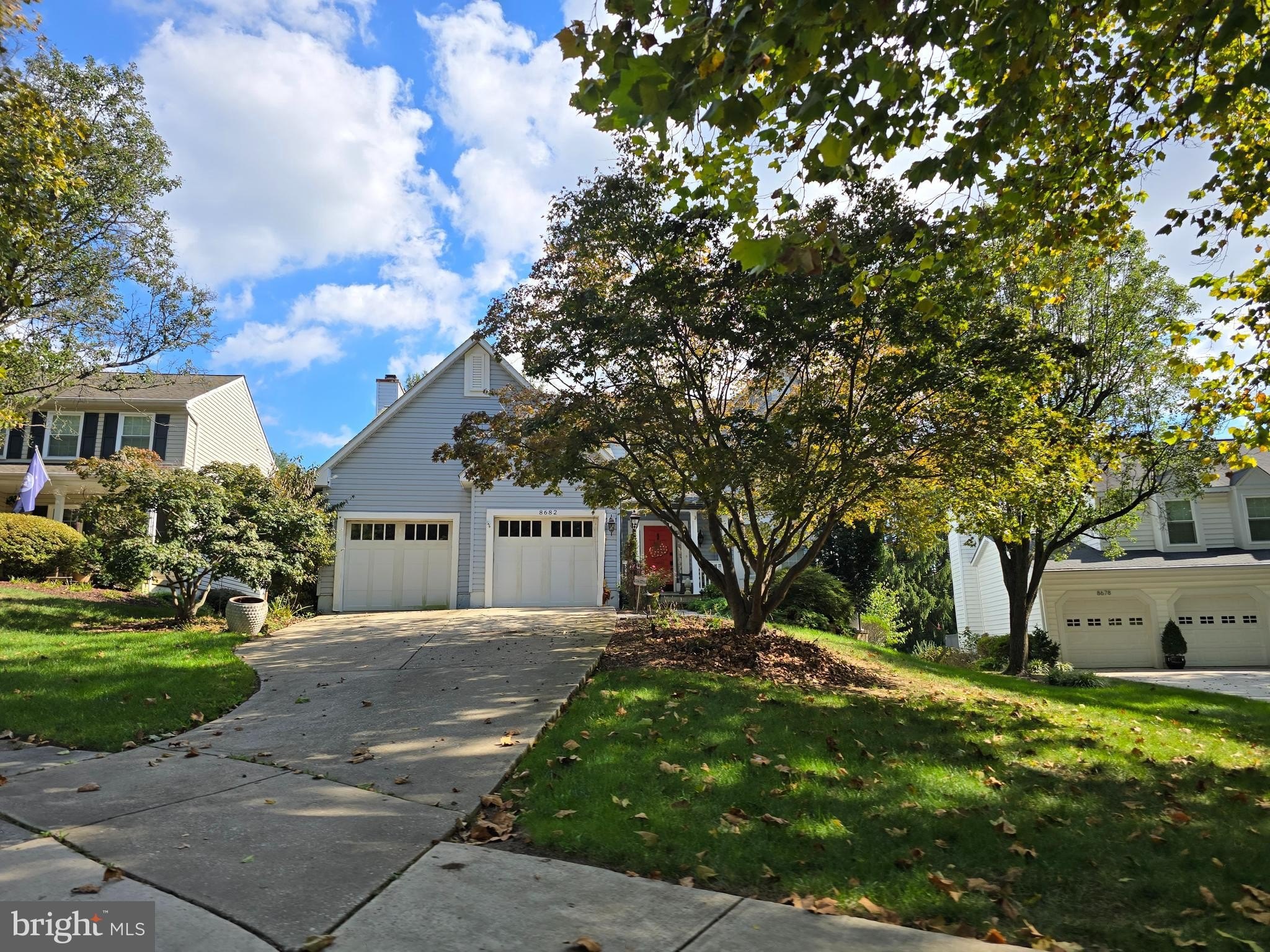 Currently Displayed Property Photo