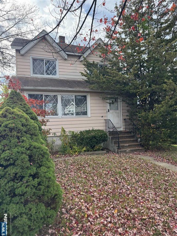 Currently Displayed Property Photo