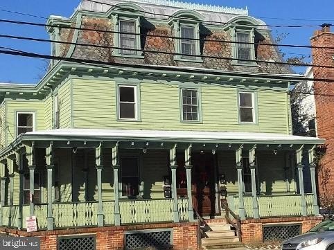 Currently Displayed Property Photo