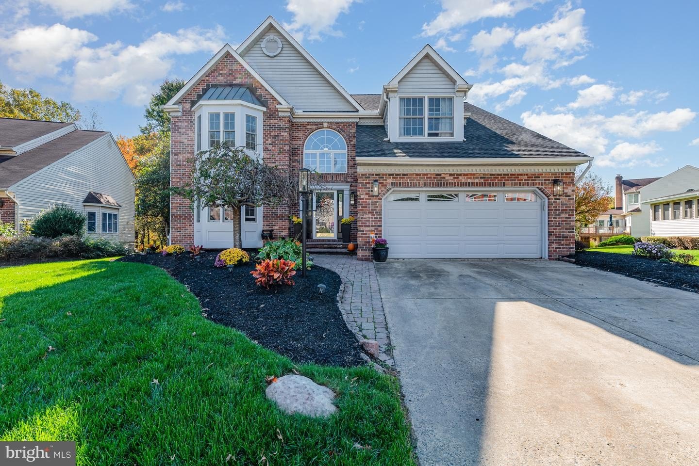 Currently Displayed Property Photo