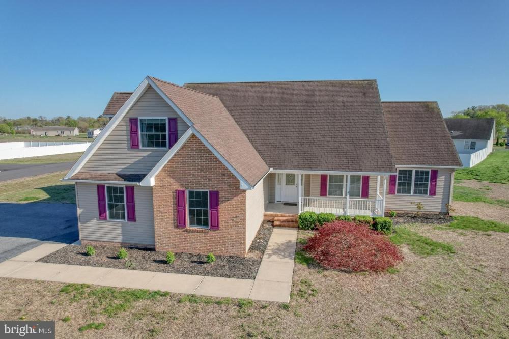 Currently Displayed Property Photo