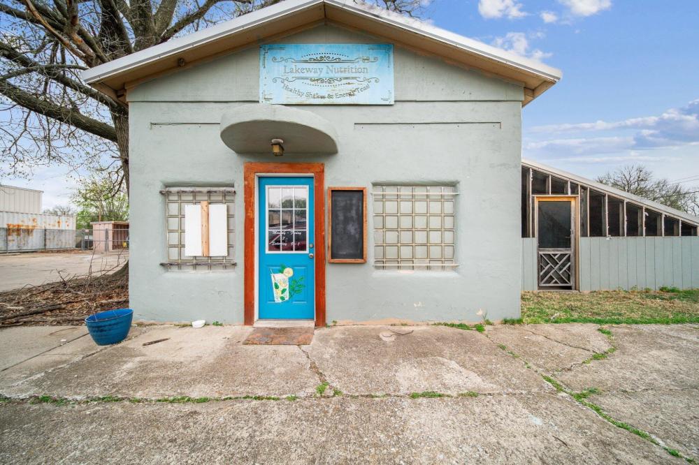 Currently Displayed Property Photo