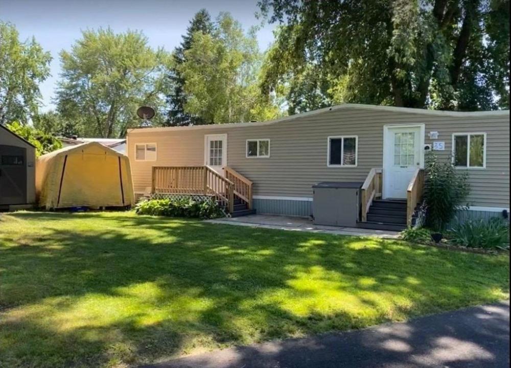 Currently Displayed Property Photo