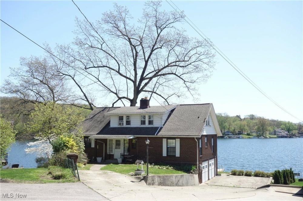 Currently Displayed Property Photo