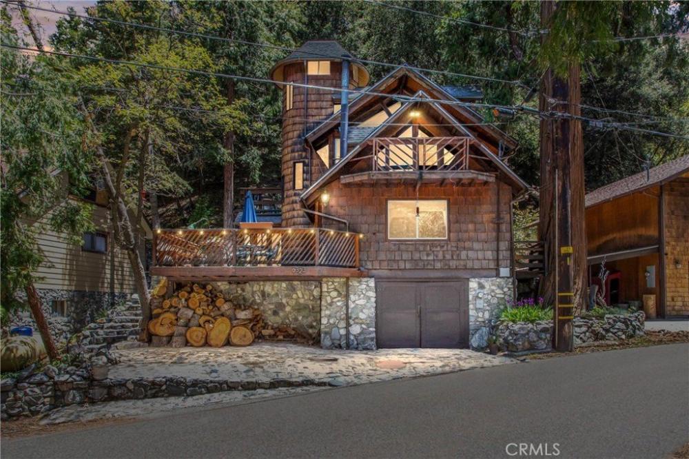 Currently Displayed Property Photo