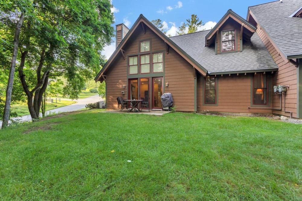 Currently Displayed Property Photo