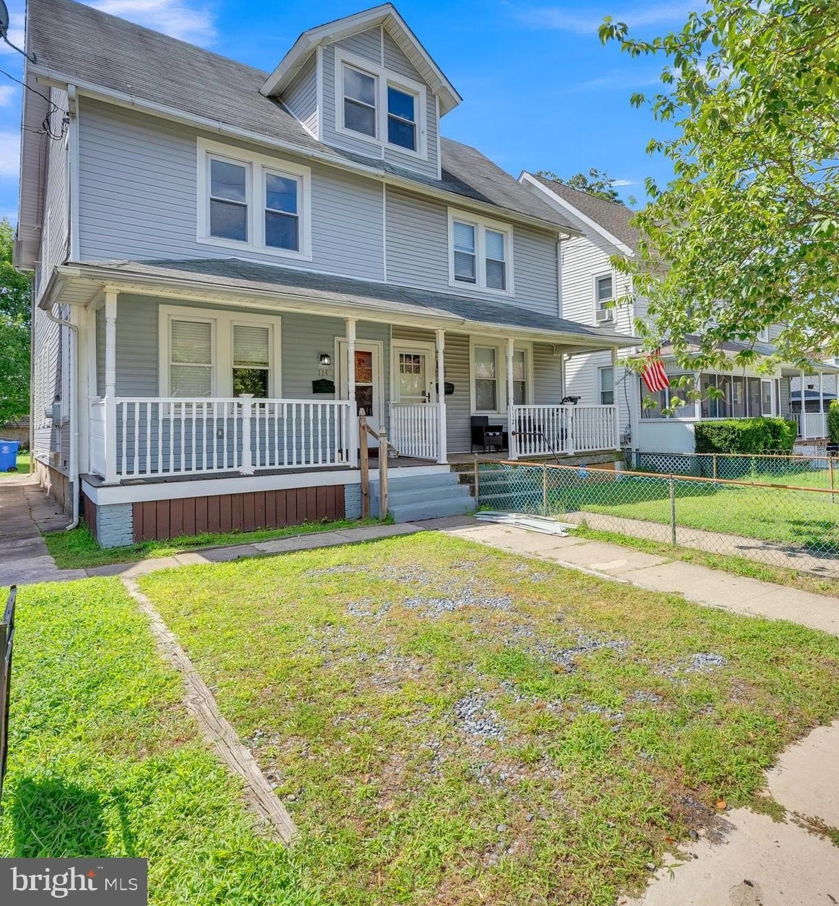 Currently Displayed Property Photo