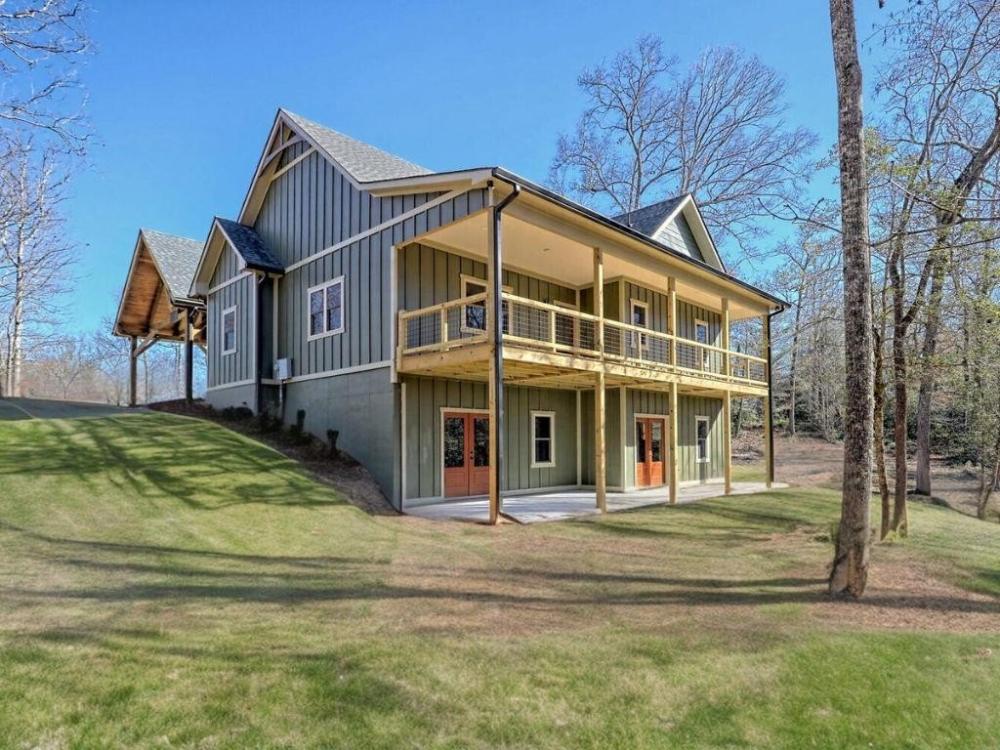 Currently Displayed Property Photo