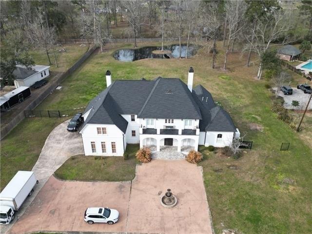 Currently Displayed Property Photo