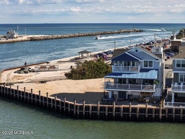 Currently Displayed Property Photo