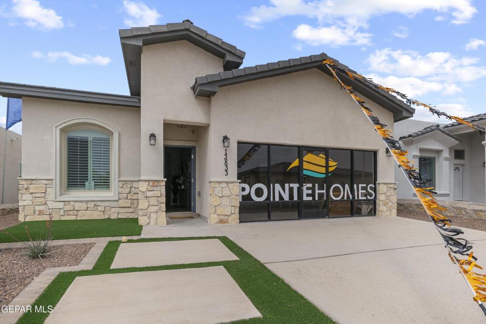 Currently Displayed Property Photo