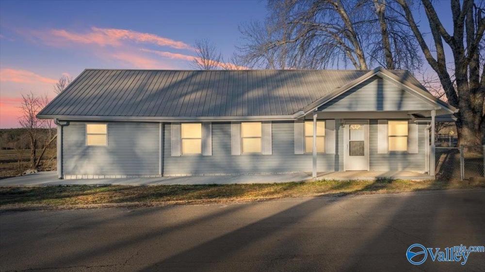 Currently Displayed Property Photo