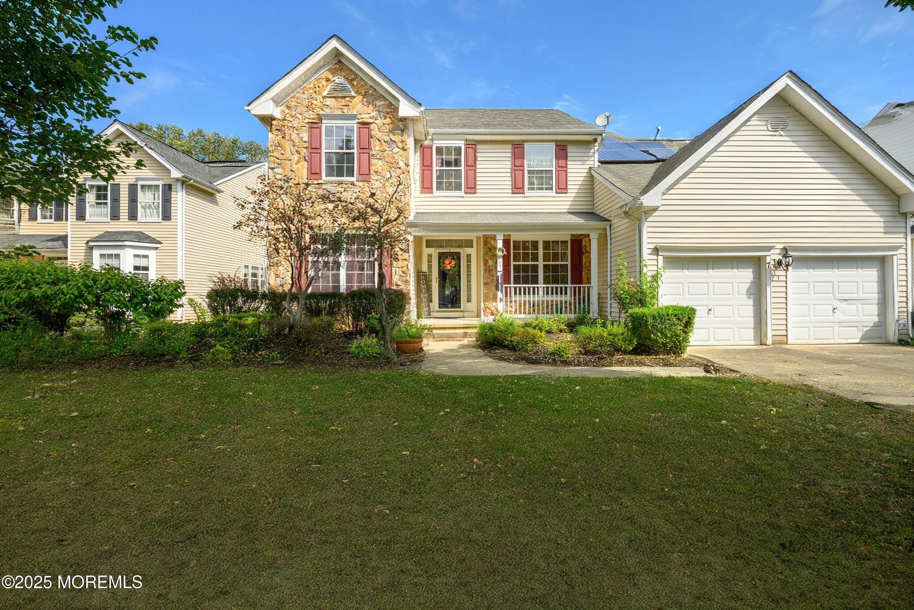 Currently Displayed Property Photo