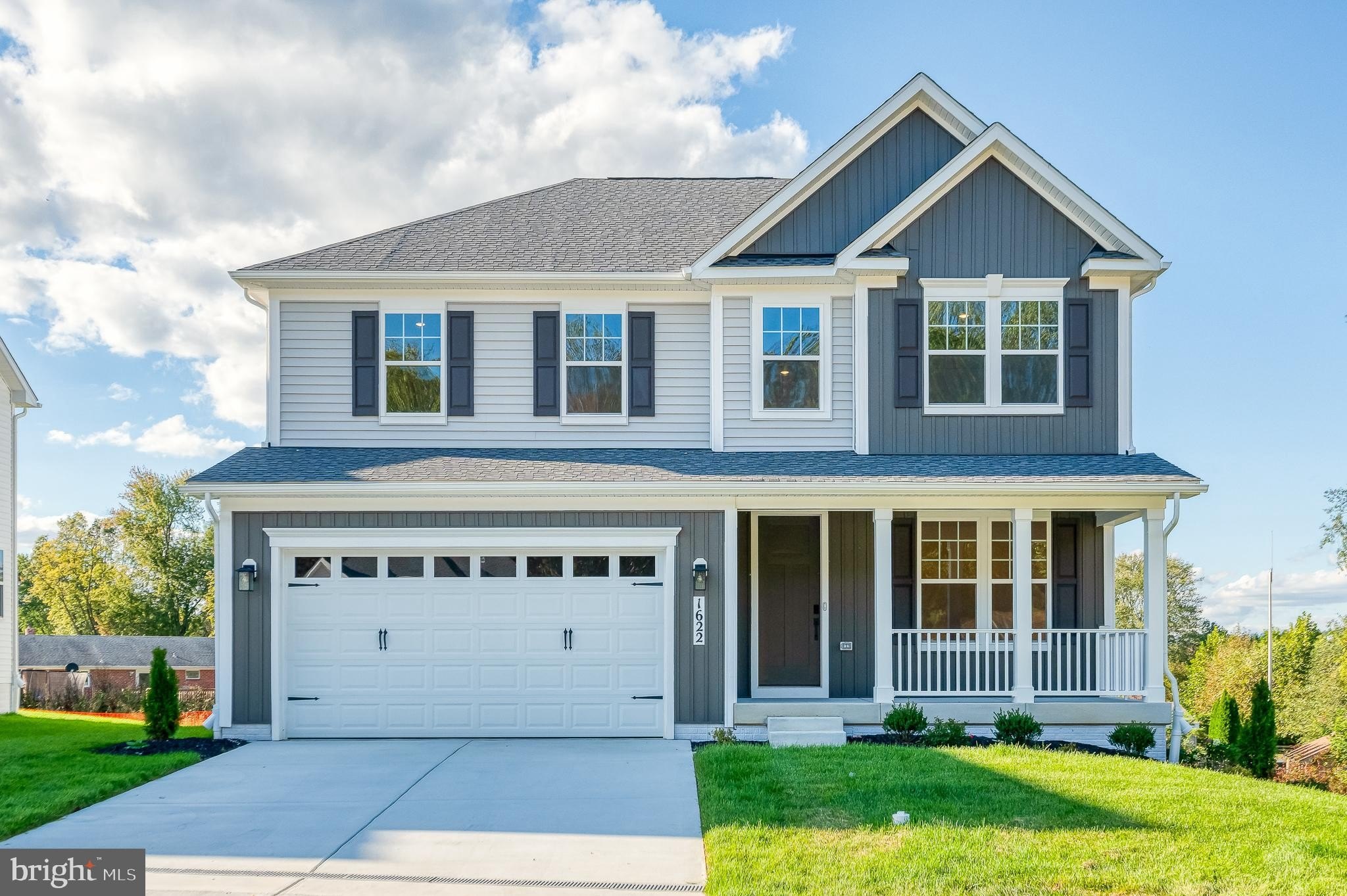 Currently Displayed Property Photo