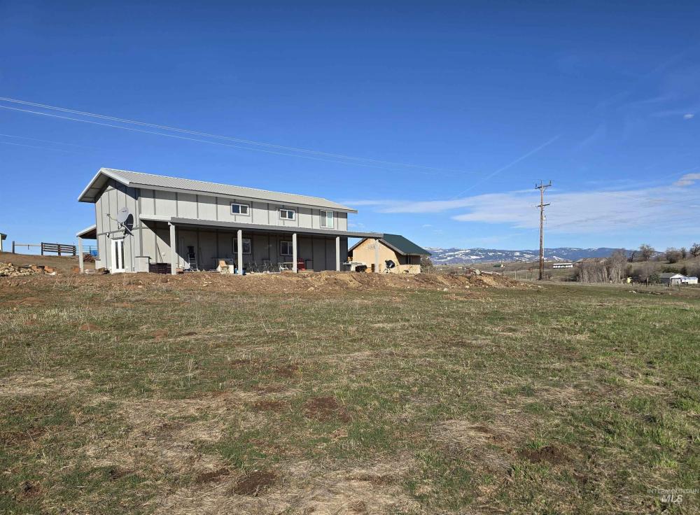 Currently Displayed Property Photo
