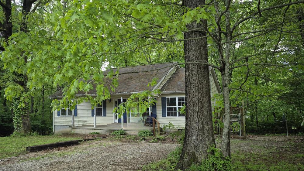 Currently Displayed Property Photo