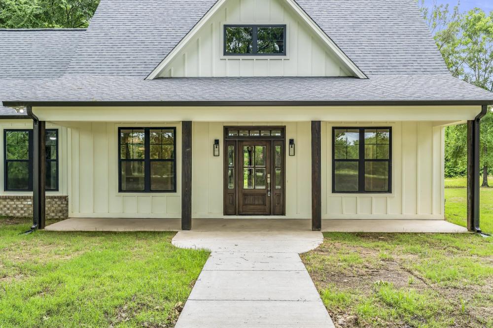 Currently Displayed Property Photo