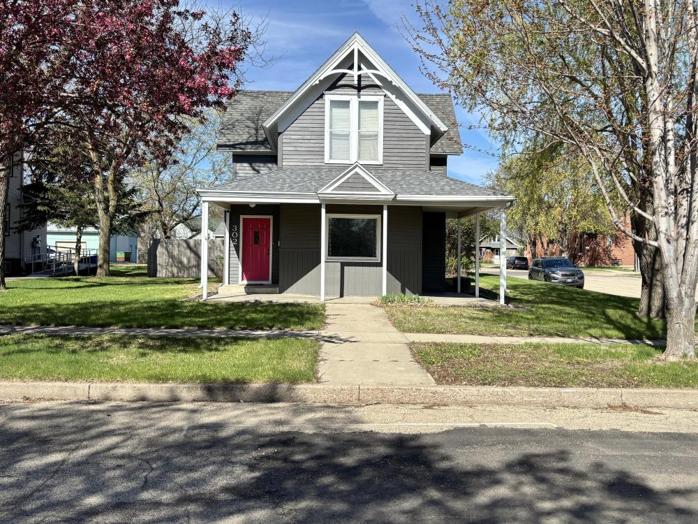 Currently Displayed Property Photo