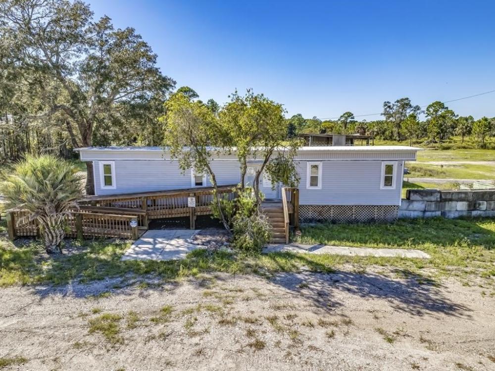 Currently Displayed Property Photo